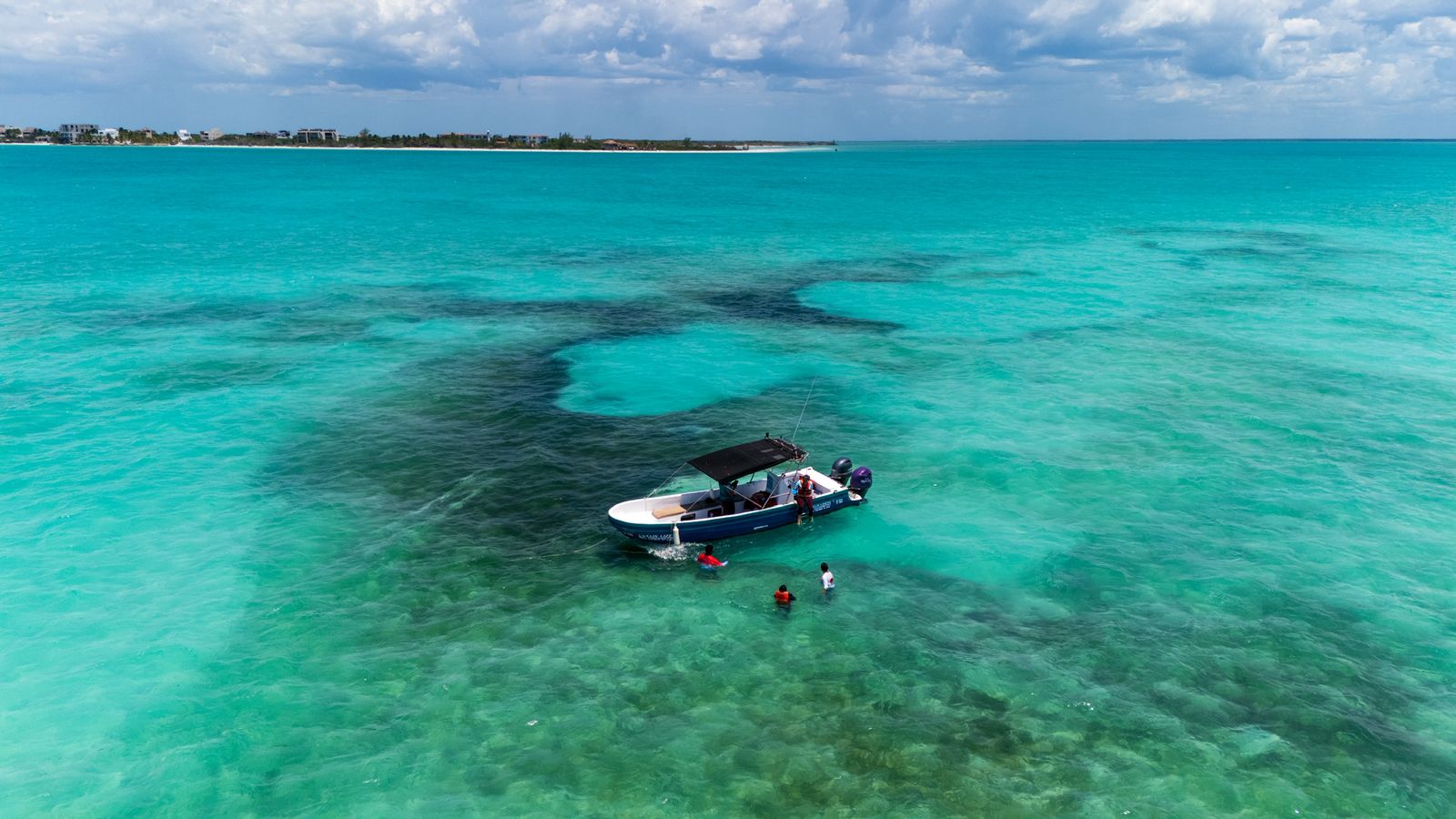 2 Island Holbox VIP Boat Tour